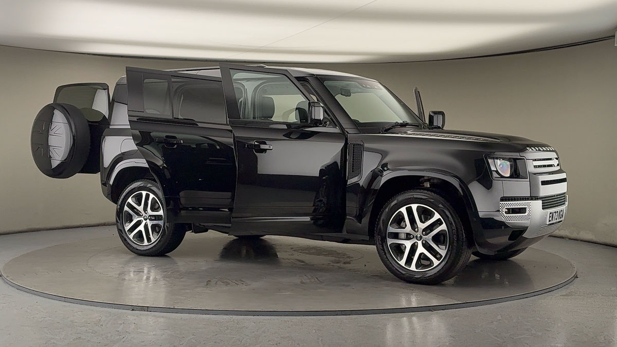 More views of Land Rover Defender 110