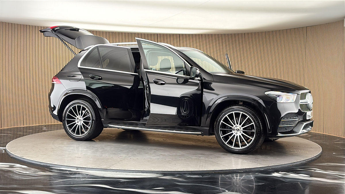 More views of Mercedes-Benz GLE