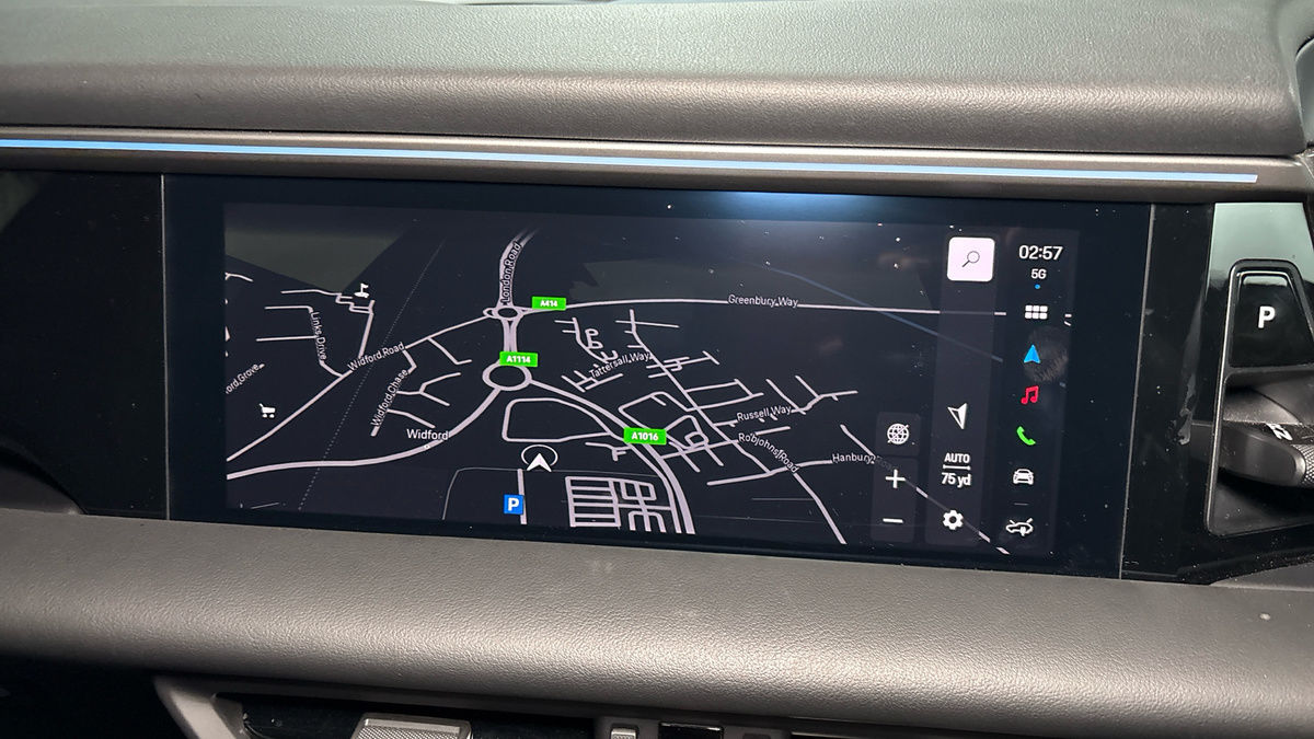 Porsche Macan Image 17