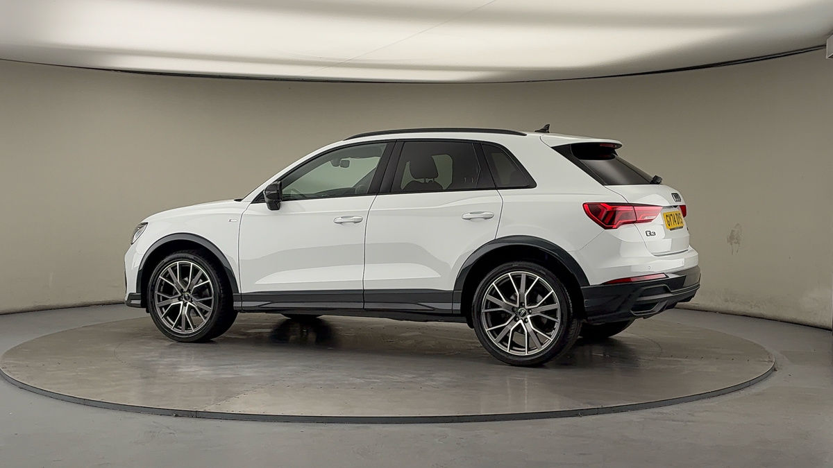 More views of Audi Q3