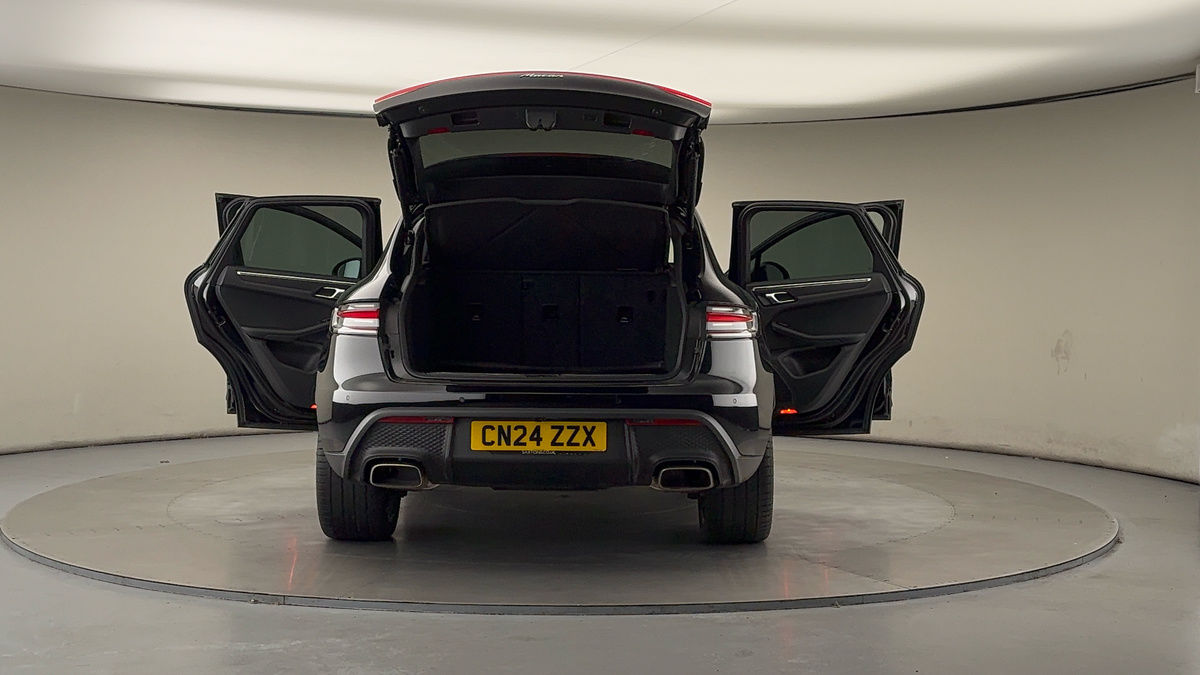 More views of Porsche Macan