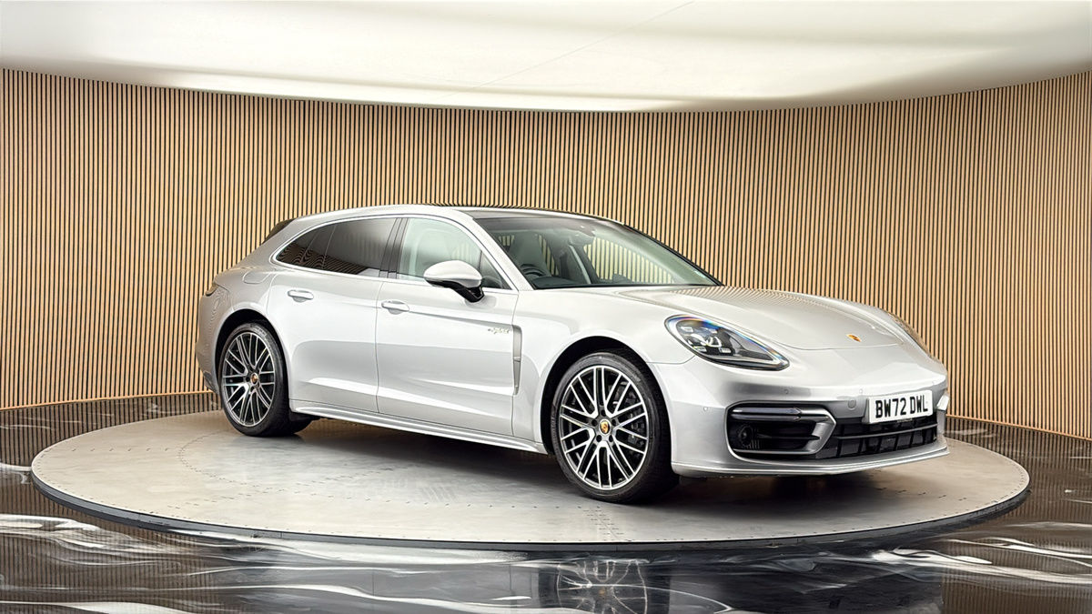More views of Porsche Panamera