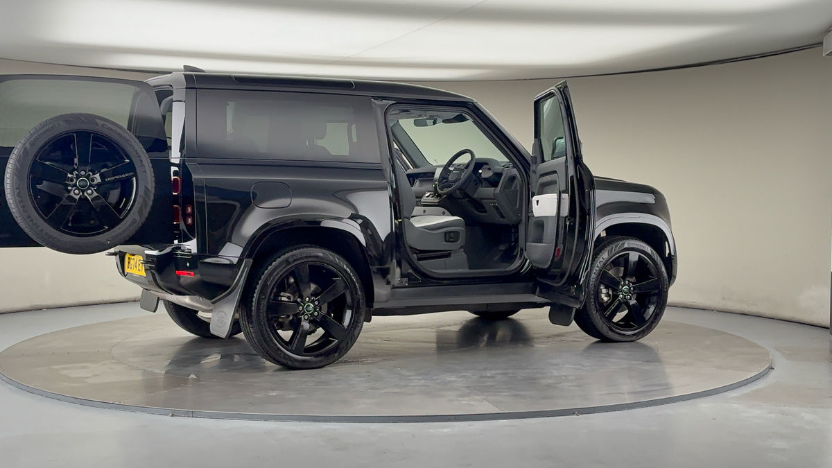 More views of Land Rover Defender 90