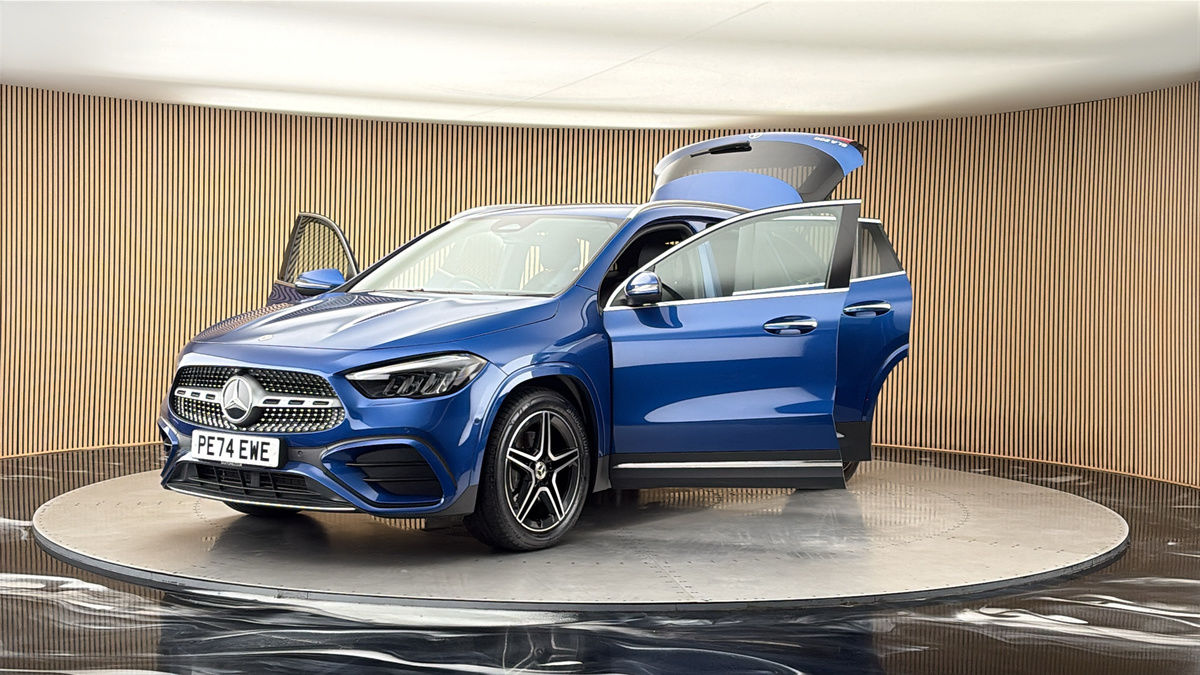 More views of Mercedes-Benz GLA