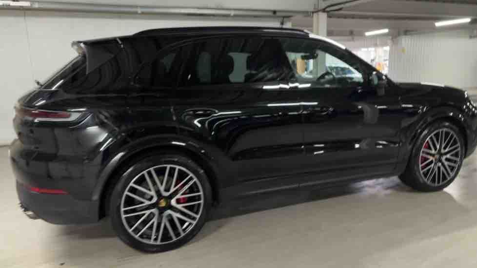 More views of Porsche Cayenne