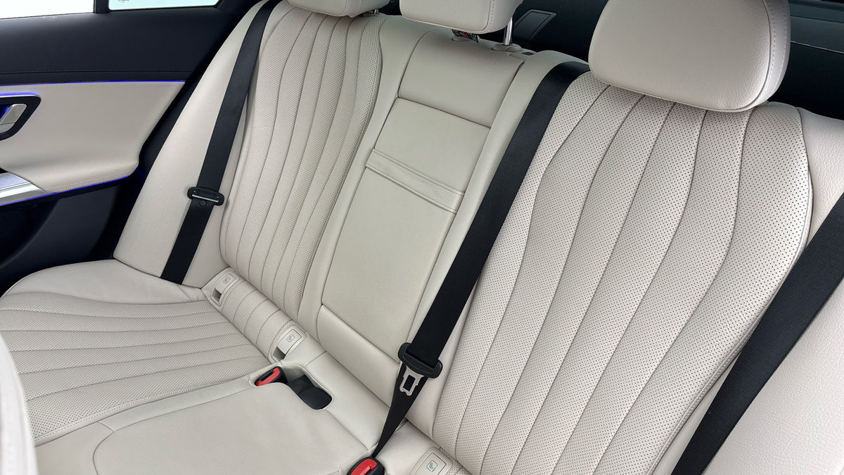 Mercedes-Benz E Class Image 8