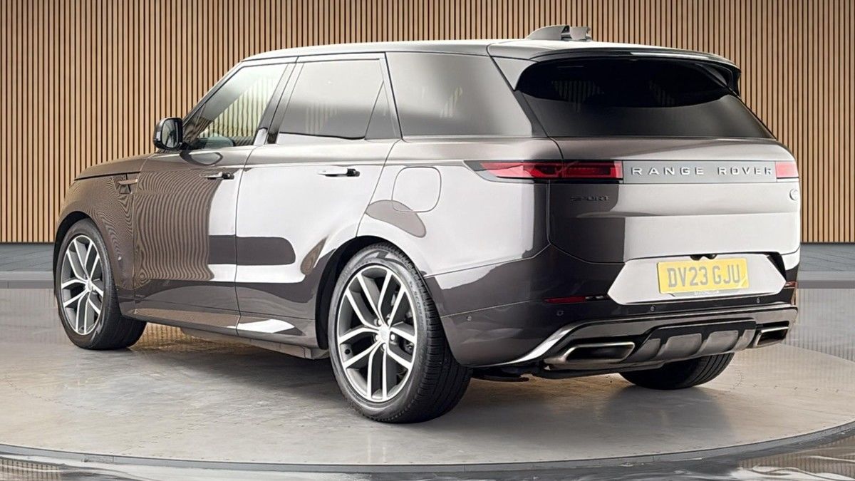 Land Rover Range Rover Sport Image 2