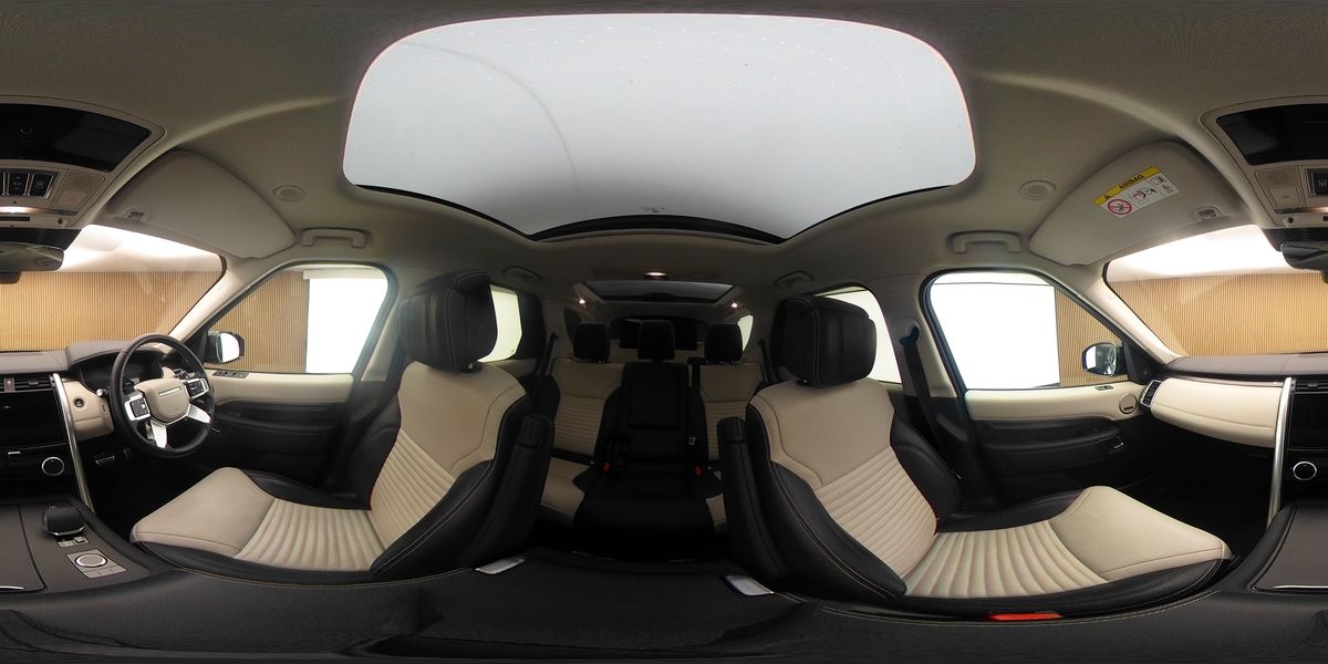 More views of Land Rover Discovery