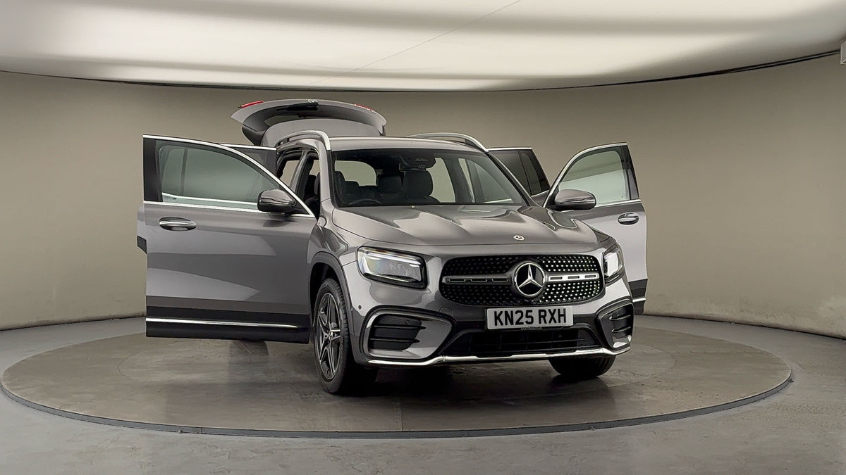 More views of Mercedes-Benz GLB