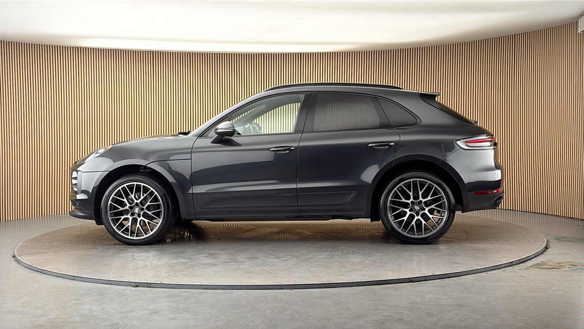 More views of Porsche Macan