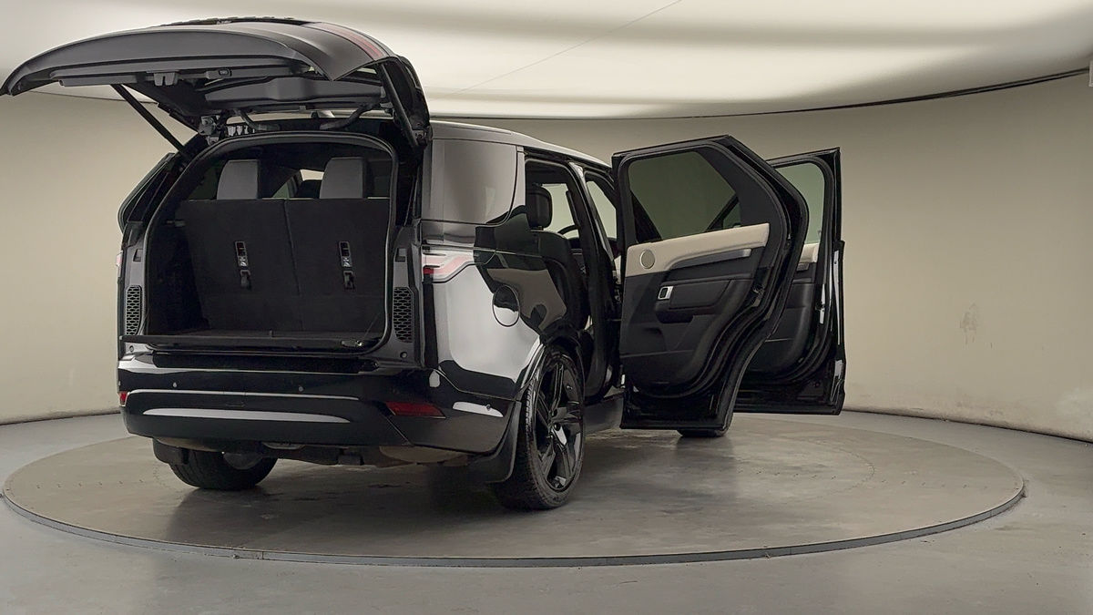 More views of Land Rover Discovery