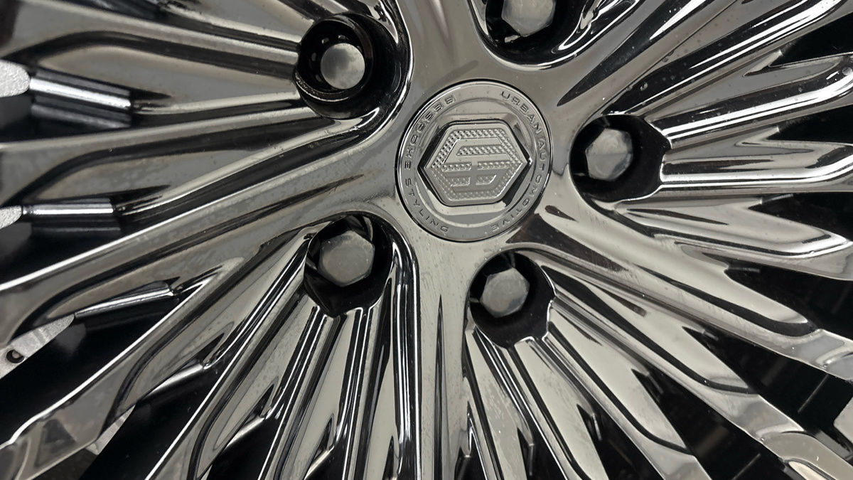 Land Rover Defender 110 Urban Image 28