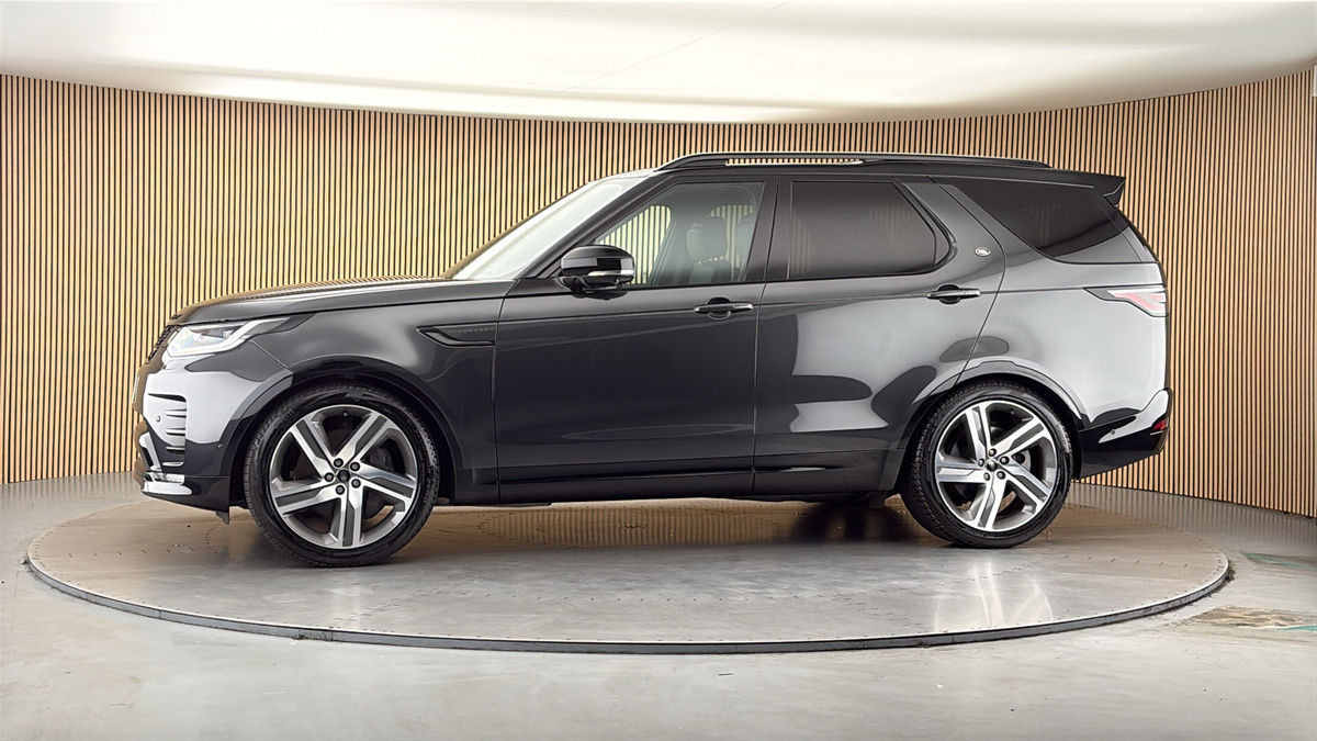 More views of Land Rover Discovery