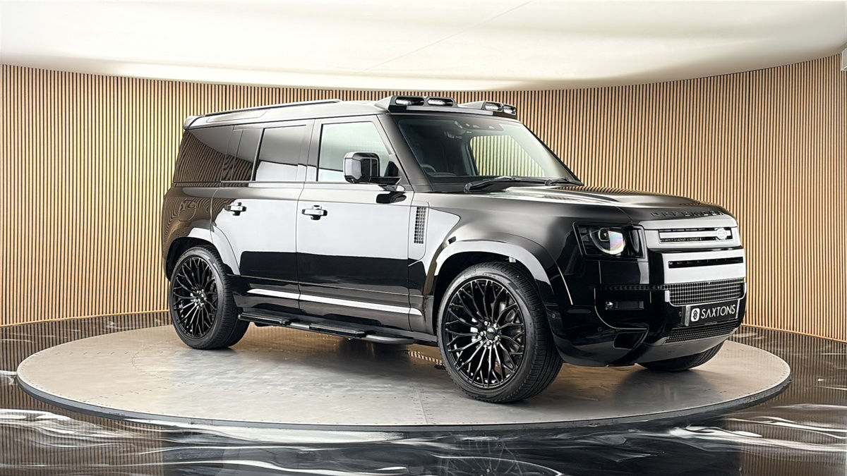 More views of Land Rover Defender 110