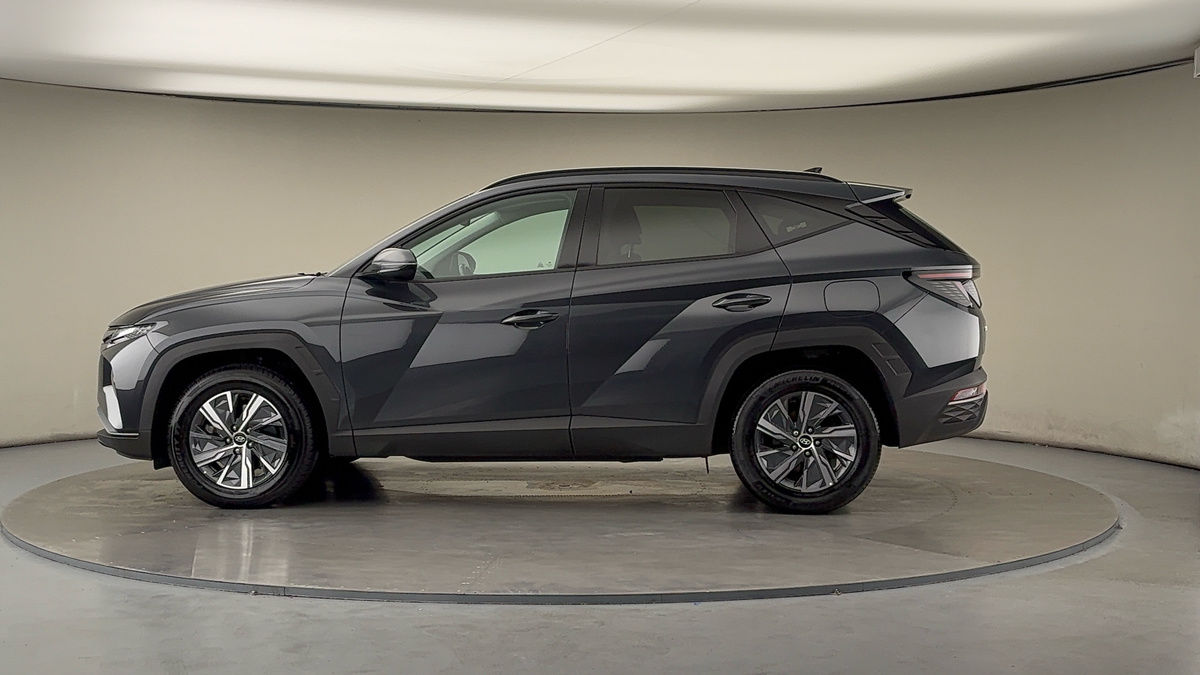 More views of Hyundai TUCSON