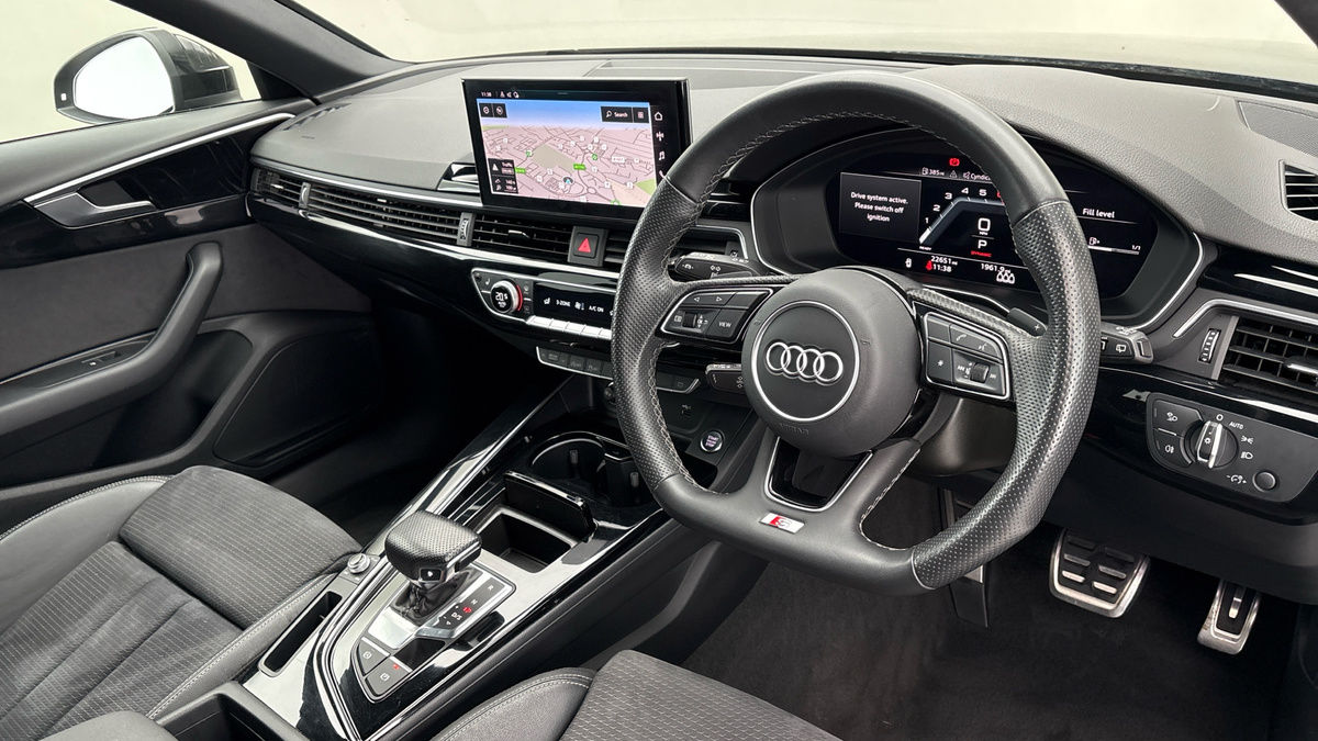Audi A4 Avant Image 5