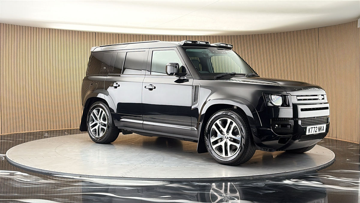More views of Land Rover Defender 110