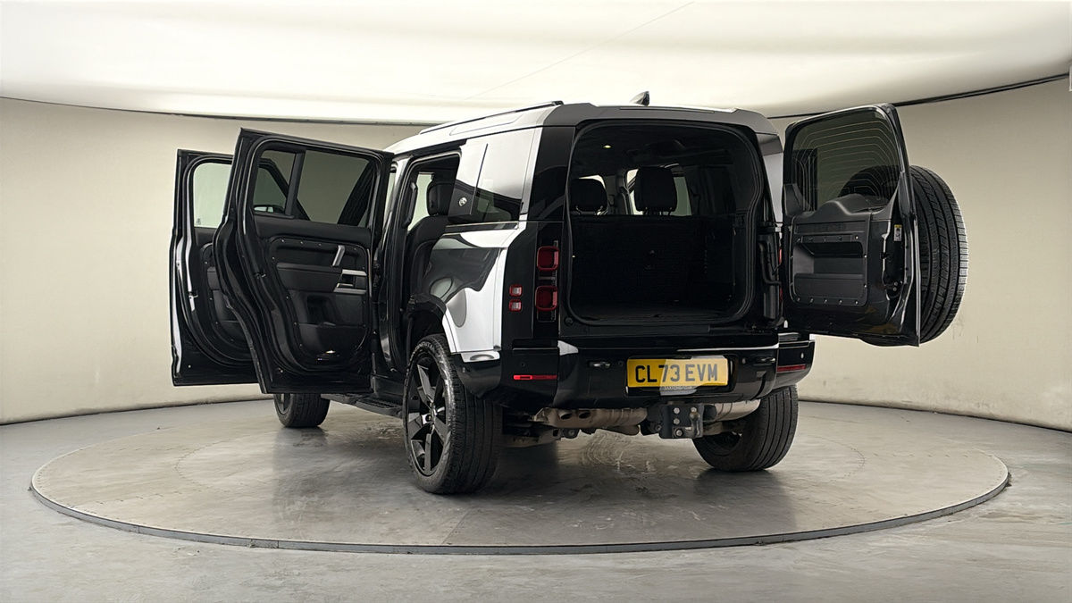 More views of Land Rover Defender 110