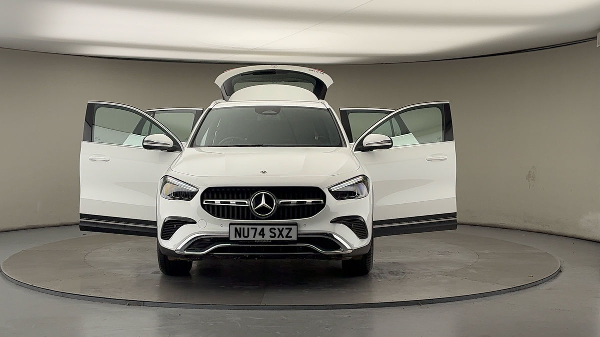 More views of Mercedes-Benz GLA