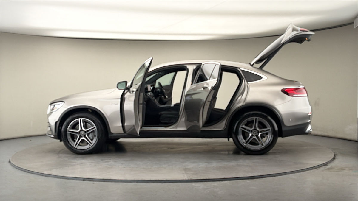 More views of Mercedes-Benz GLC