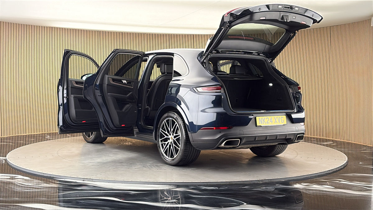 Porsche Cayenne Image 23