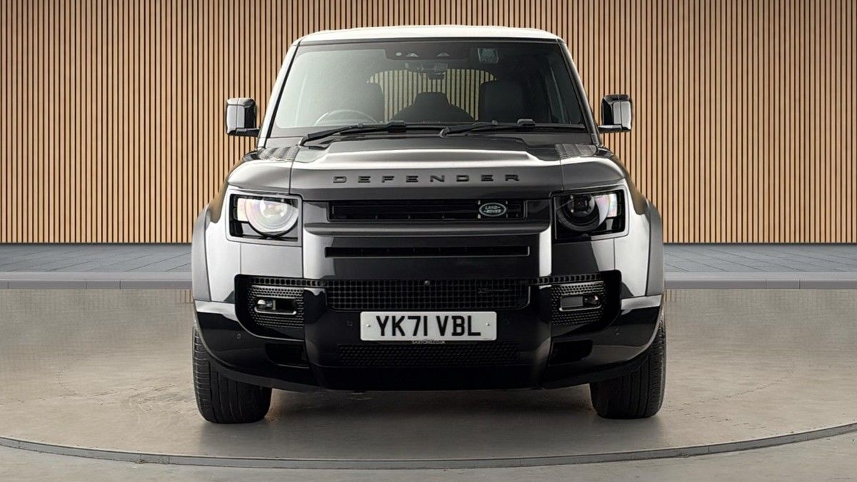 Land Rover Defender 110 Image 3