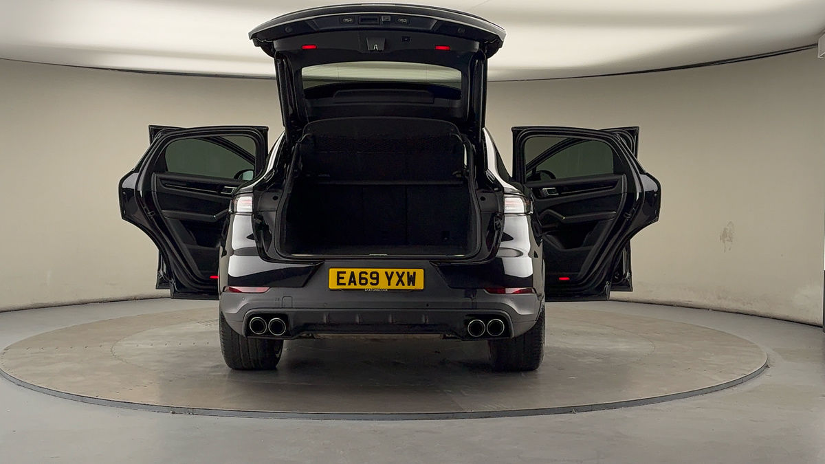 More views of Porsche Cayenne