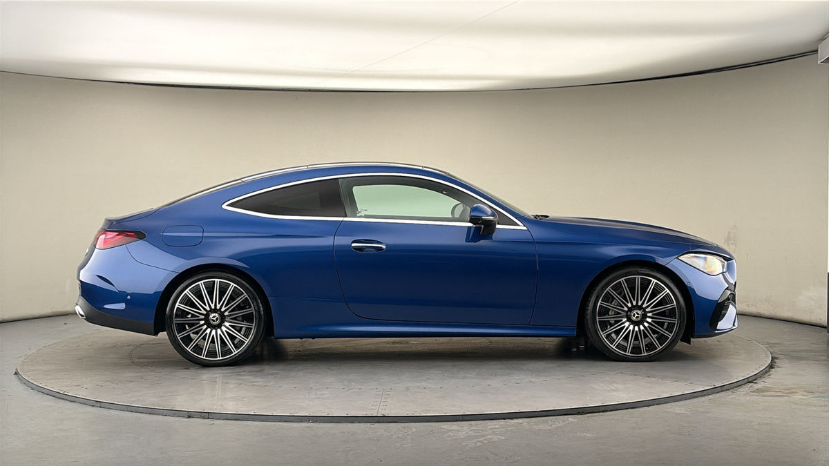 Mercedes-Benz CLE Image 16