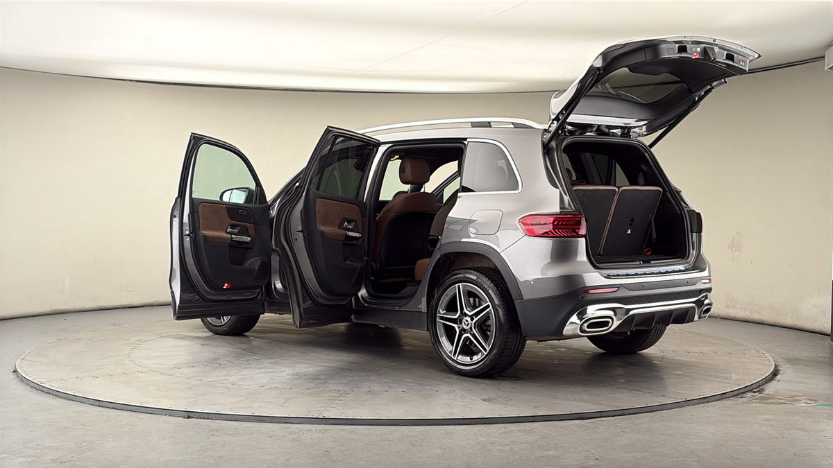 More views of Mercedes-Benz GLB