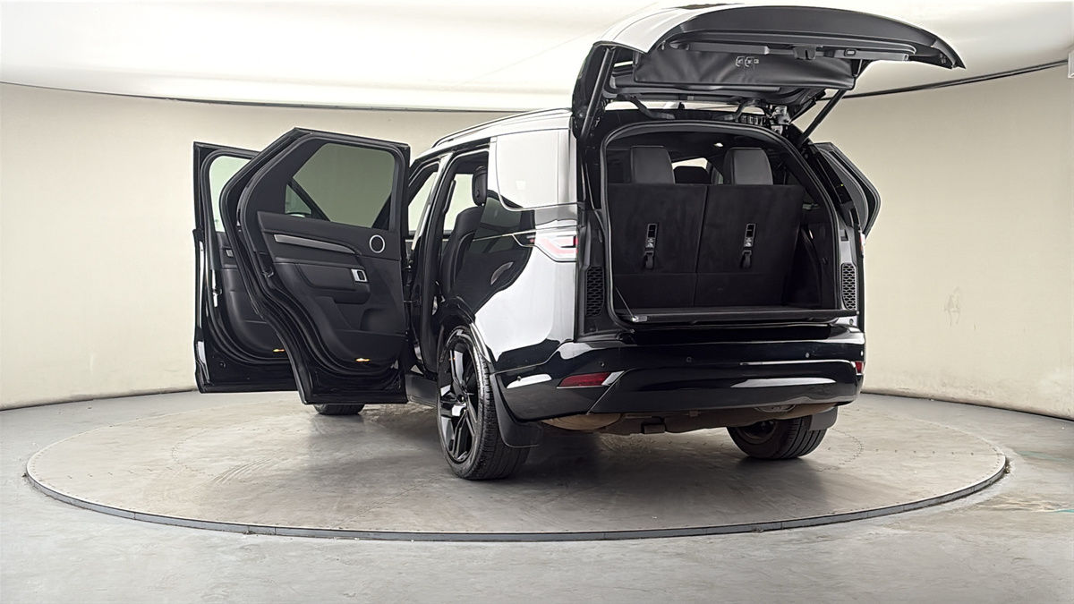 More views of Land Rover Discovery