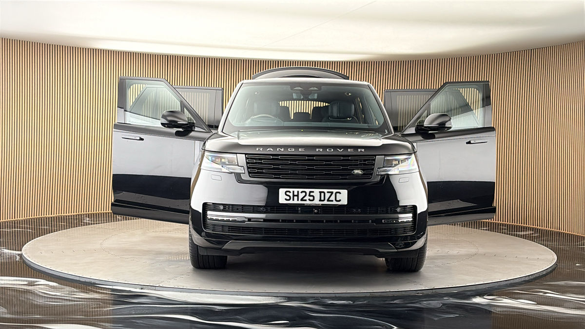 More views of Land Rover Range Rover