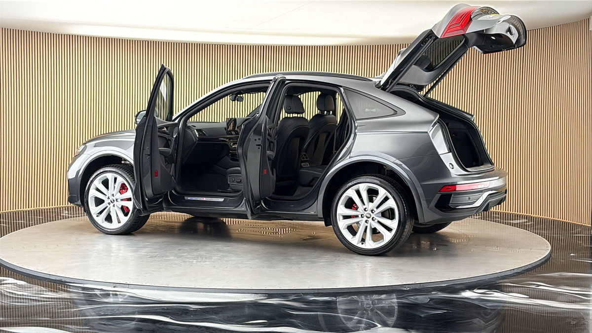 More views of Audi Q5