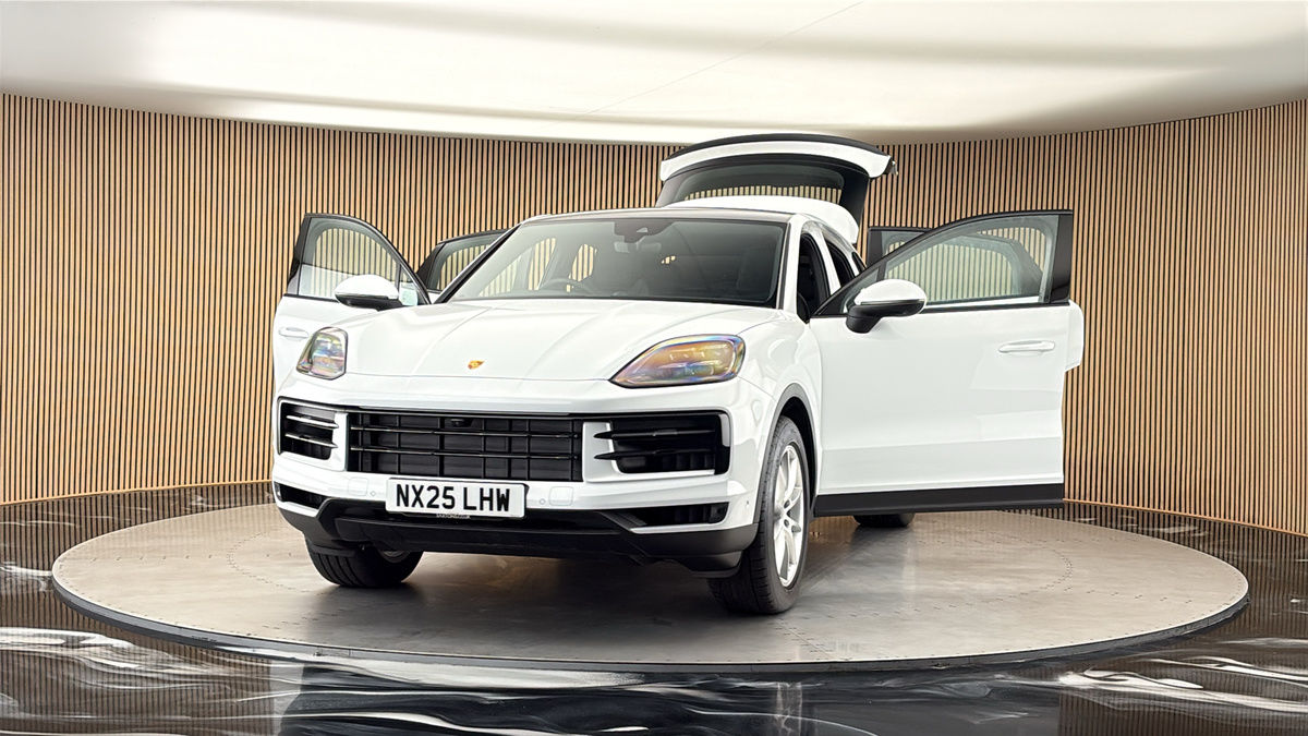 More views of Porsche Cayenne