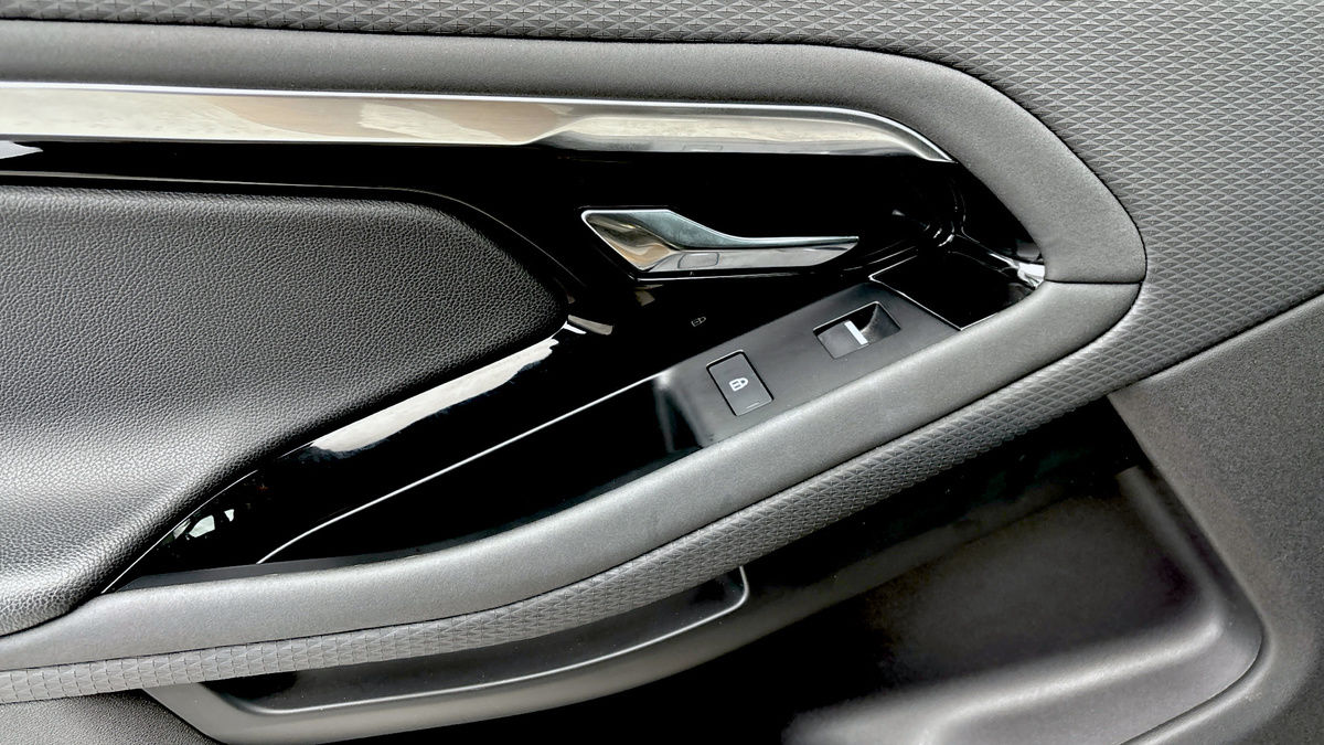 Land Rover Range Rover Evoque Image 19