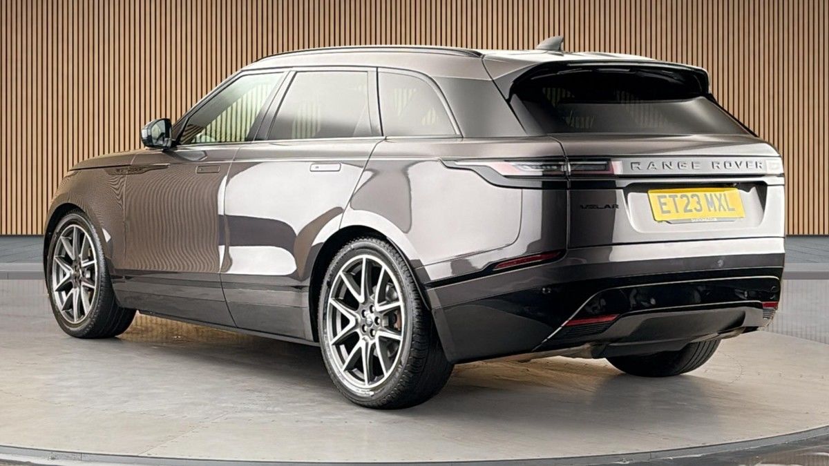 Land Rover Range Rover Velar Image 2