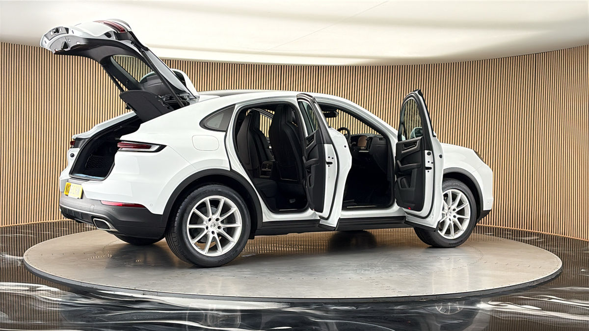 More views of Porsche Cayenne