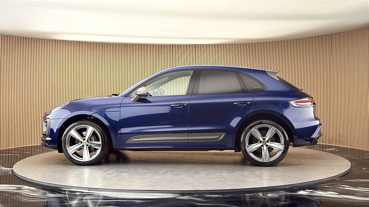 More views of Porsche Macan
