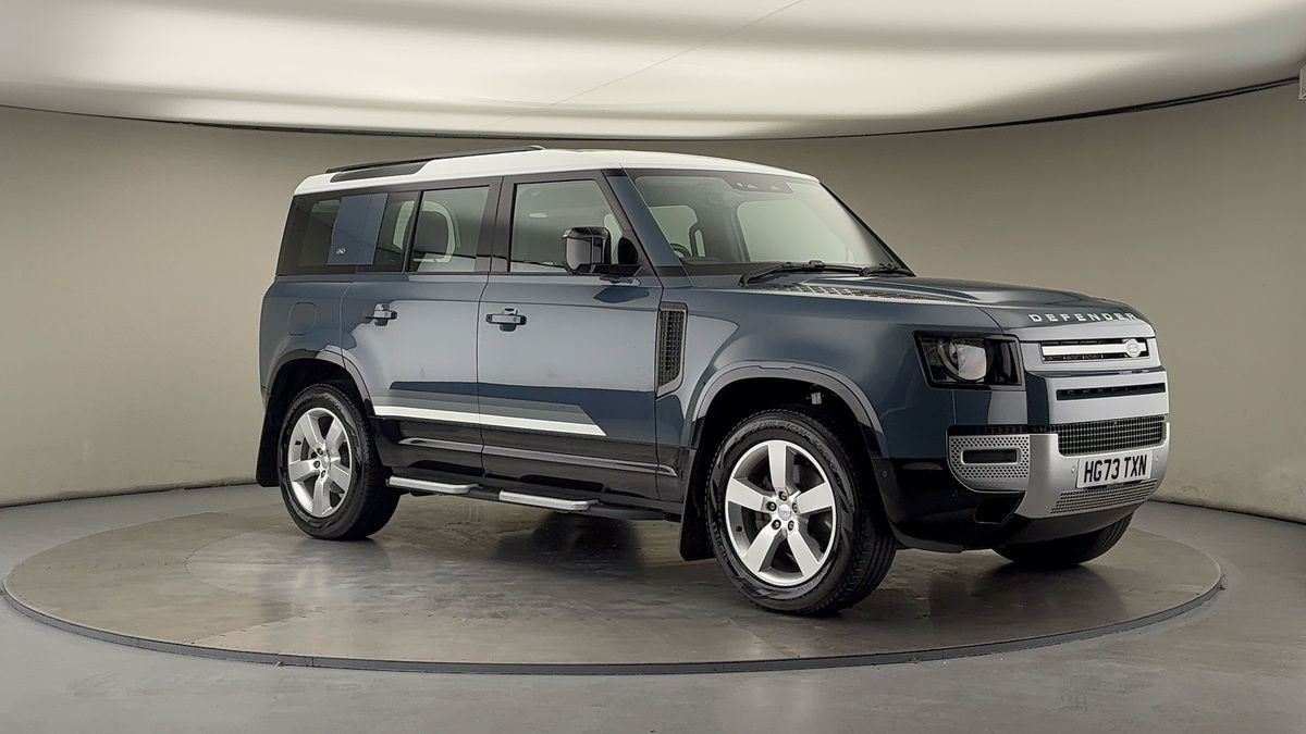 More views of Land Rover Defender 110