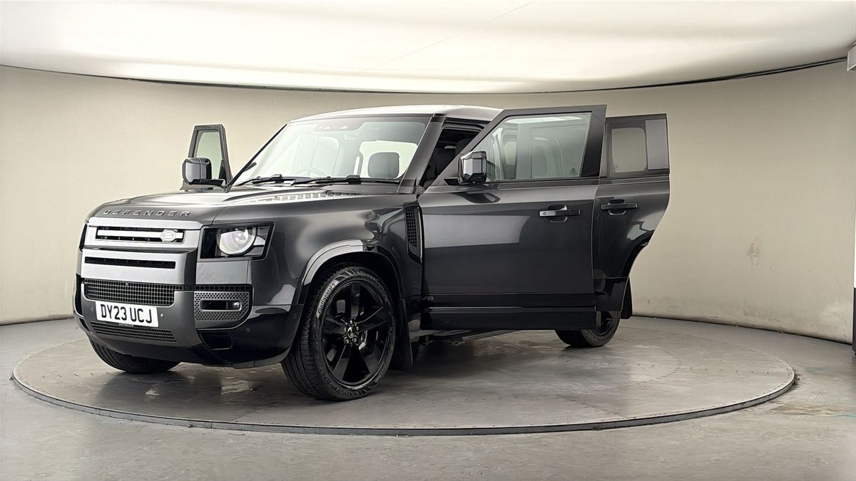 More views of Land Rover Defender 110