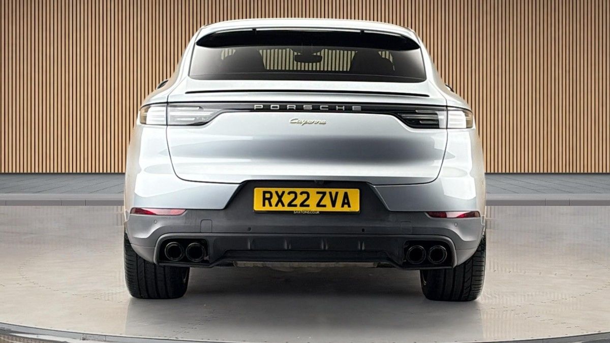 Porsche Cayenne Image 4