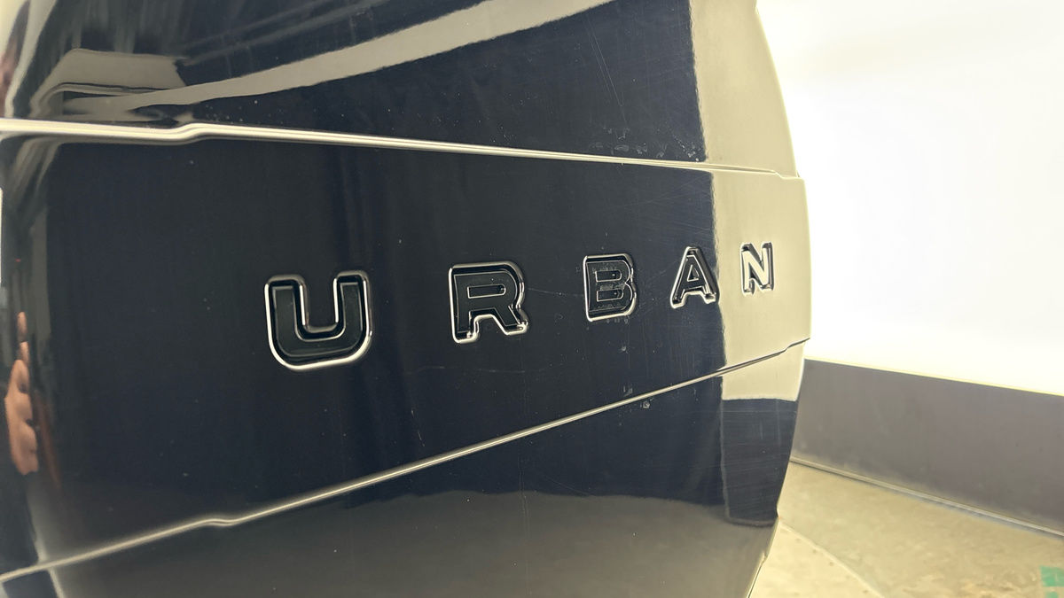 Land Rover Defender 110 Urban Image 31