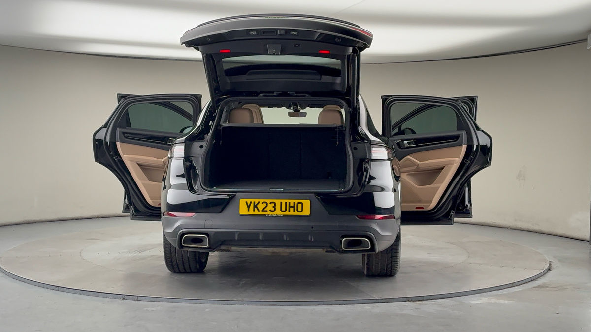 More views of Porsche Cayenne