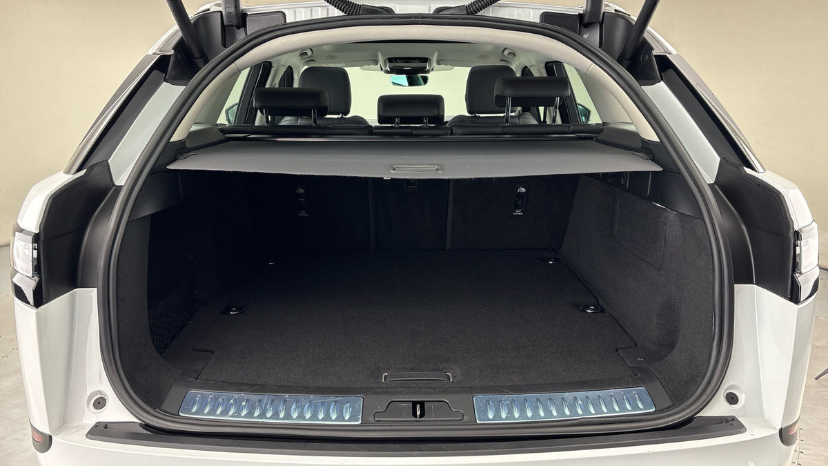 Land Rover Range Rover Velar Image 11