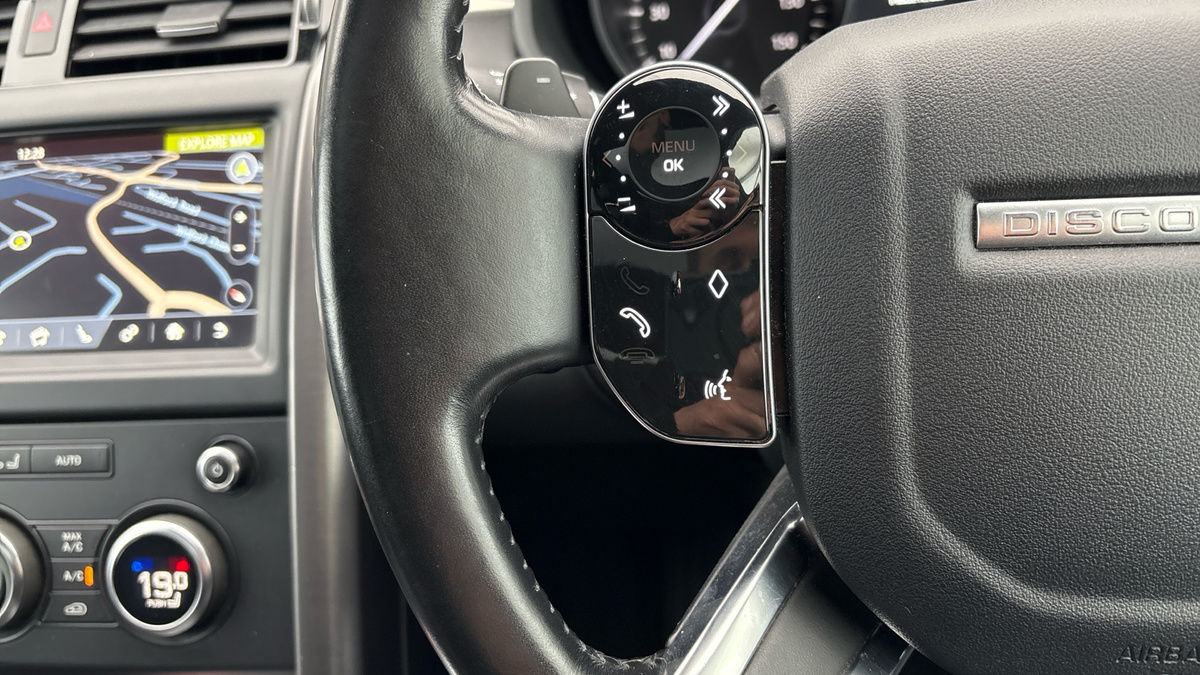 Land Rover Discovery Image 13