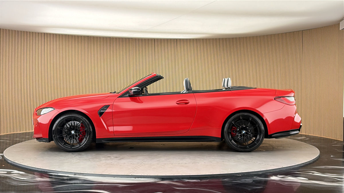 BMW M4 Image 15