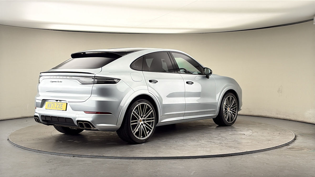 Porsche Cayenne Image 21