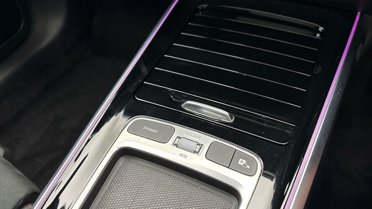 Mercedes-Benz GLB Image 29