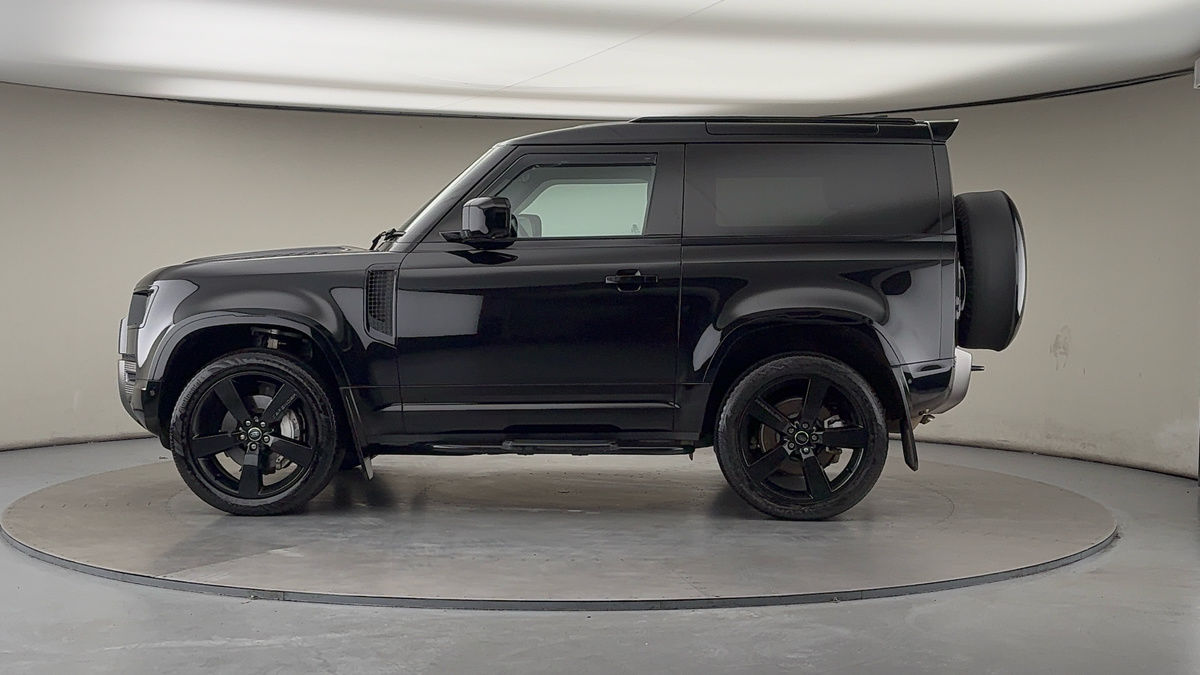 Land Rover Defender 90 Image 15