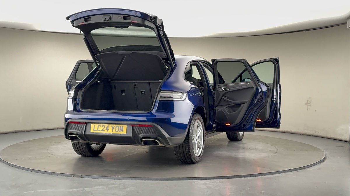 More views of Porsche Macan