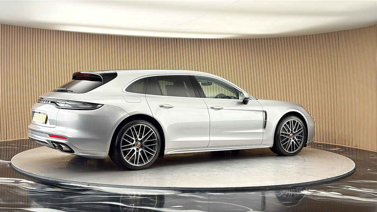 More views of Porsche Panamera